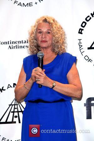 CAROLE KING - CAROLE KING Was Abused By Third Husband
