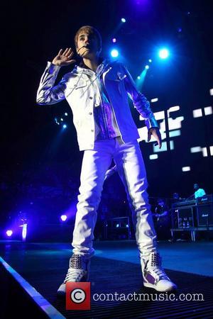 pictures of justin bieber. Justin Bieber performing his