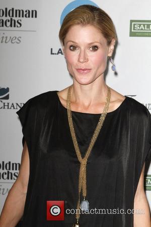 Picture Julie Bowen Promise 2011 Gala at the Grand Ballroom replica cartier