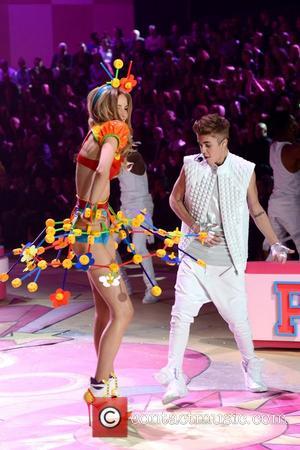 Justin Bieber Songs  Videos on Justin Bieber   Will Psy And Justin Bieber Collaborate On  Gangnam