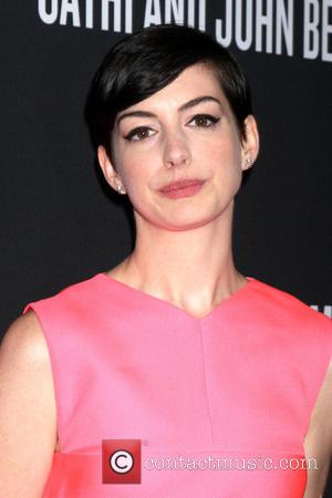 Anne Hathaway, Pink Party