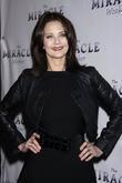 Lynda Carter picture 5438377