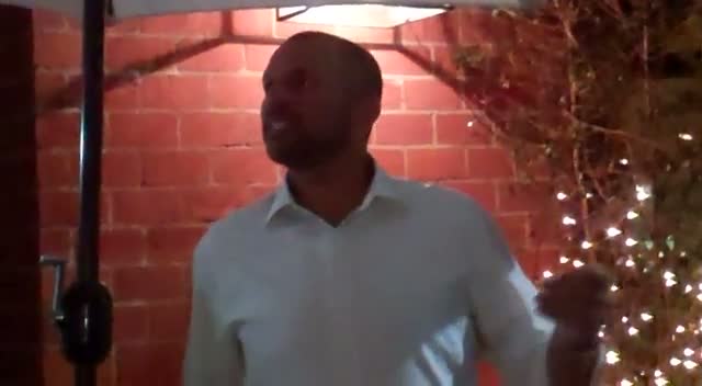 Jason Kidd outside Mr Chows Chinese restaurant in Beverly Hills