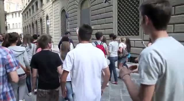 The cast of Jersey Shore are followed by crowds of Italian fans as they try to film in Florence