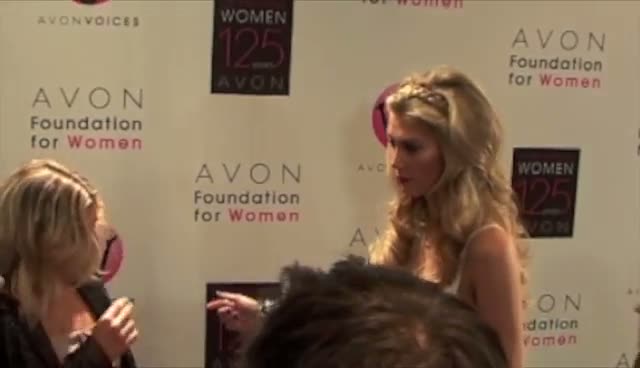 Delta Goodrem Towers Over Diminutive Fergie - Avon Awards Gala 2011 Part 2