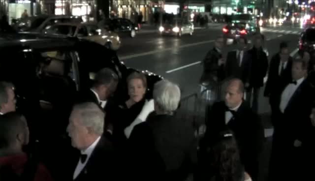 Elegant Julie Andrews Honoured At Princess Grace Gala In New York