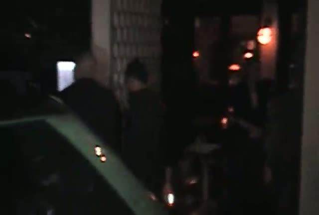 Drake Leaves An LA Restaurant With His Friends