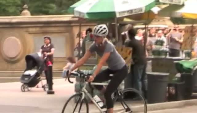 Gwyneth Paltrow Riding A Bike In New York - On The Film Set Of 'Thanks for Sharing' Part 3