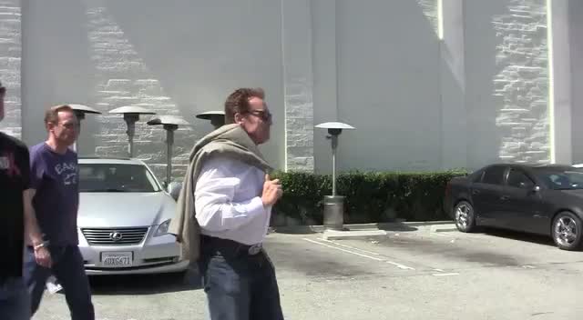 Arnold Schwarzenegger Takes A Sunny Lunch In Los Angeles