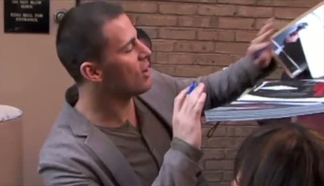 Channing Tatum Receives Kiss From Fan