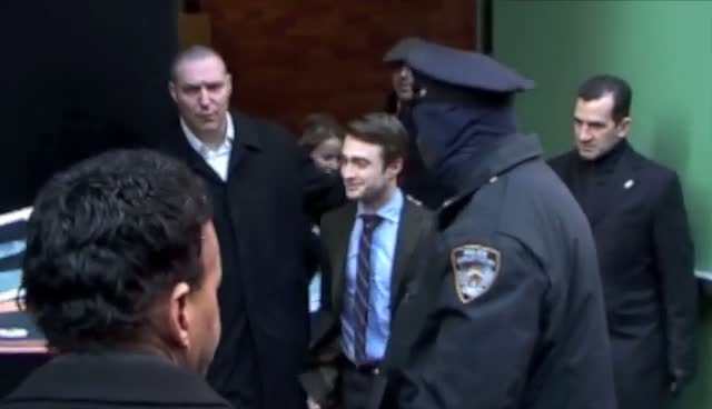 Daniel Radcliffe Leaves ABC Studios In A Hurry