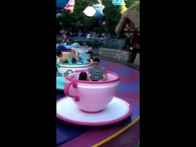 Tom Cruise Rides In A Pink Teacup With Suri