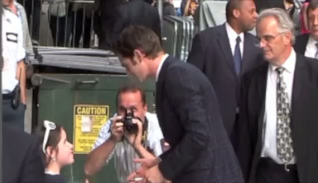 Andrew Garfield Kisses Fan As He Arrives For 'David Letterman'