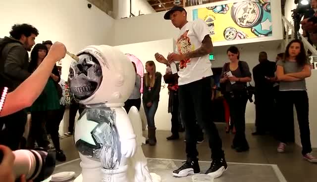 Chris Brown Touches Up Art Pieces At Art Show - Chris Brown's Art Show Part 3