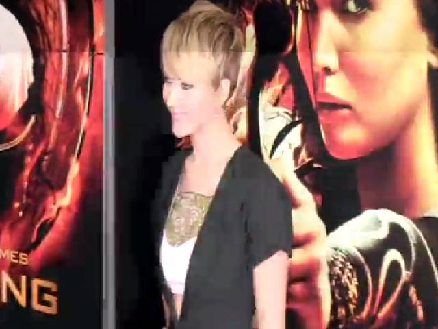 Jennifer Lawrence Dons Smart Black Number At 'The Hunger Games: Catching Fire' NY Premiere - Part 1