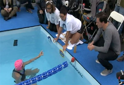 Olympic Swimmer Ryan Lochte Meets Record Breaker Diana Nyad As She Swims For Sandy Relief