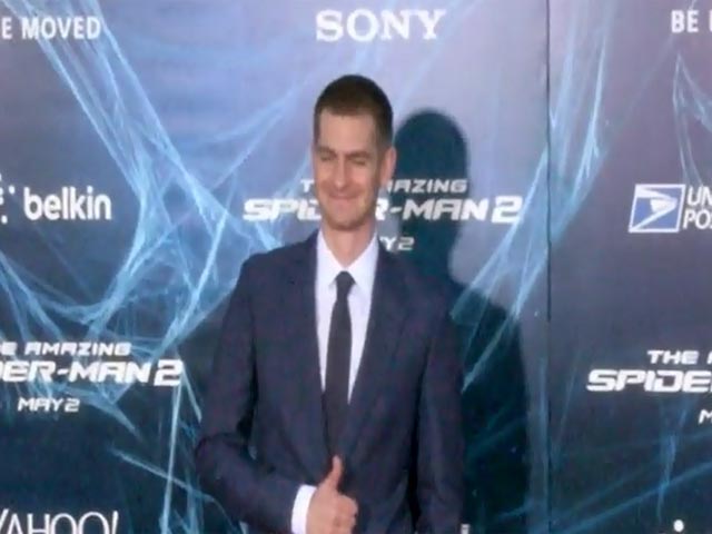 Andrew Garfield Makes His Entrance At 'The Amazing Spider-Man 2' NY Premiere - Part 2