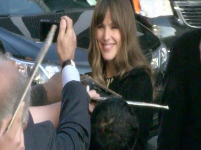 Jennifer Garner Looks Super Smart In Monochrome Outfit At 'The Daily Show'
