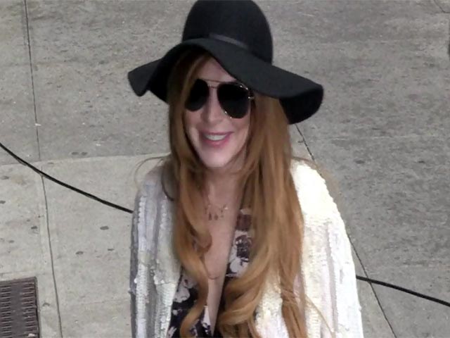 Lindsay Lohan Shows Off Her Summery Outfits Outside 'Letterman'