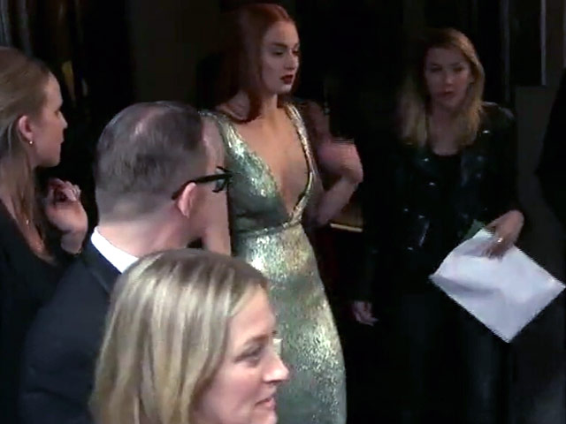 Sophie Turner And Hailee Steinfeld Go Metallic At The 2015 Met Gala - Part 3