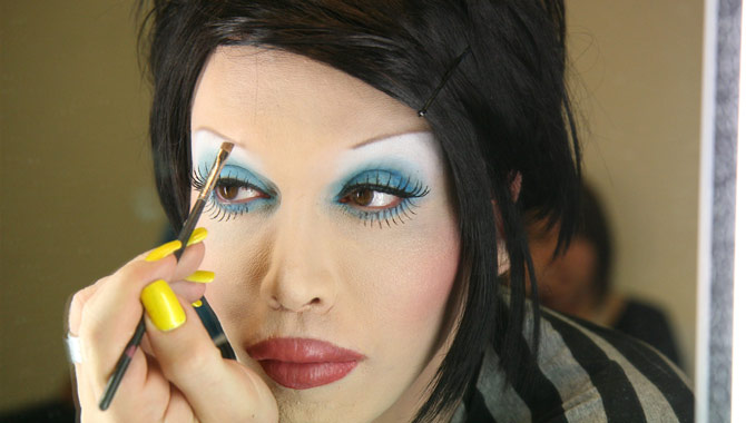 Pete Burns vs Convention: His Gender-Bending Iconic Style Remembered