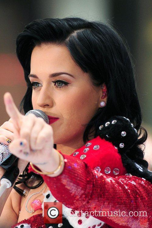 Katy Perry - performing live on the 'Today Show's Summer Concert Series ...
