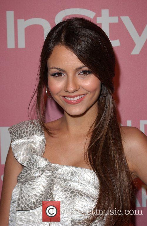 Victoria Justice - Second Annual Golden Globes Party Saluting Young ...