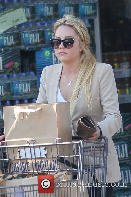 Amanda Bynes, Bristol Farms, LA