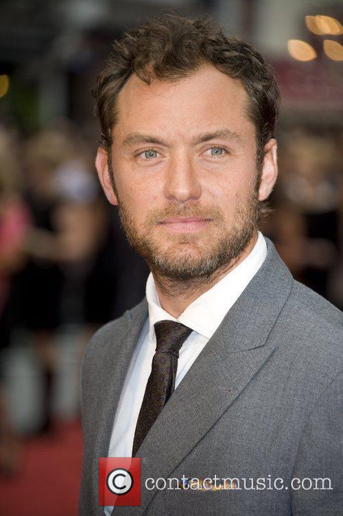 Jude Law - The World Premiere of Anna Karenina held at the Odeon ...
