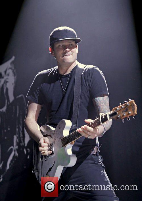 Blink 182's Tom DeLonge Has Been Emailing Hillary Clinton's Campaign About UFOs