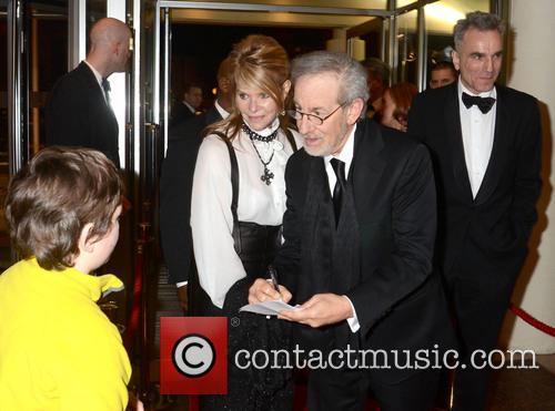 Steven Speilberg & Wife Kate Capshaw & Fan Paudie Kinlan 1