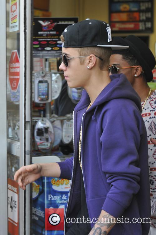 Justin Bieber, LA Convenience Store