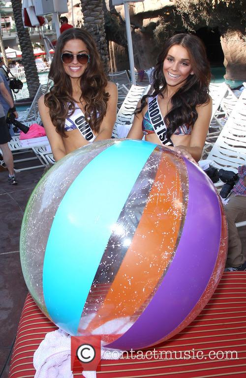 Miss Ohio Usa Kristin Smith and Miss Rhode Island Usa Brittany Stenovitch 1