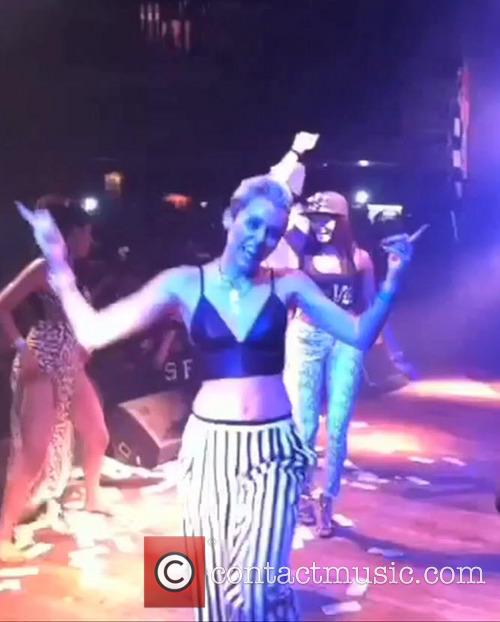 Miley Cyrus twerking