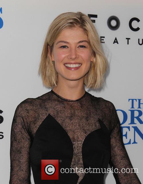 Leaked rosamund pike see through and side boob photos