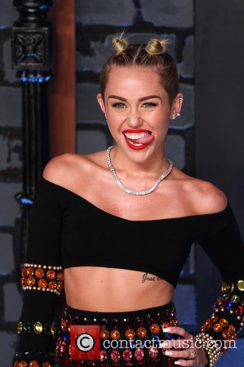 Miley Cyrus, VMA Red Carpet