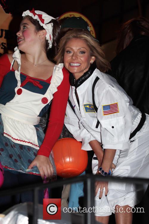 Kelly Ripa and Lola Grace Consuelos 1