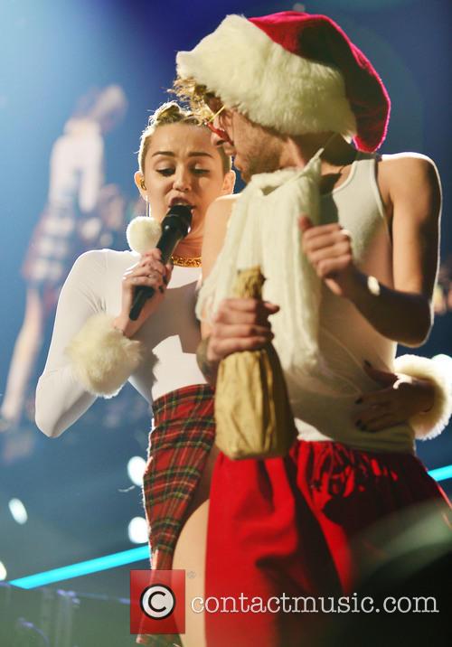 Miley Cyrus, Z100 Jingle Ball