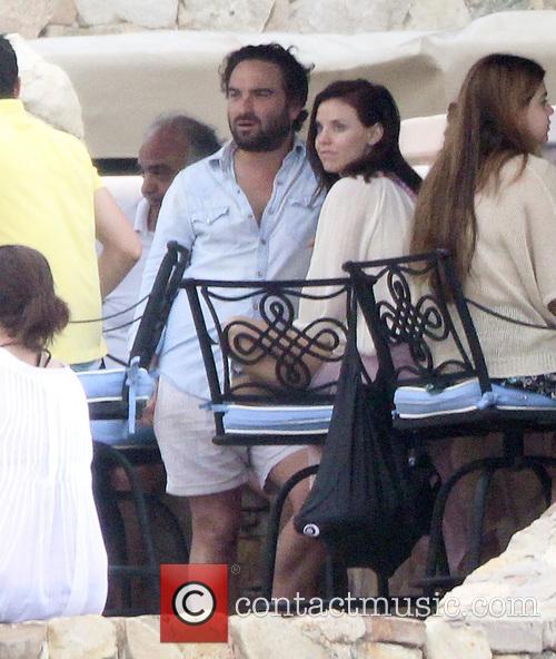 Johnny Galecki and Kelli Garner 1