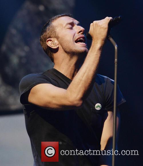 Chris Martin Singing