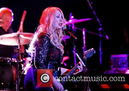 Heart and Nancy Wilson 4