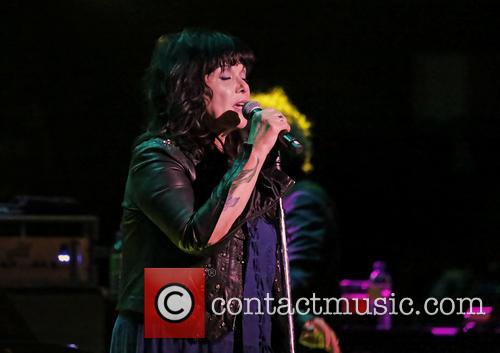 Heart and Ann Wilson 10