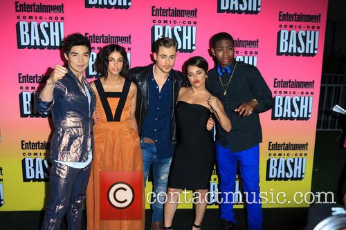 Naomi Scott, Ludi Lin, Dacre Montgomery, Becky G and Rj Cyler 1