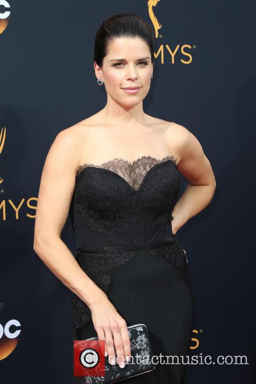 Neve Campbell 5