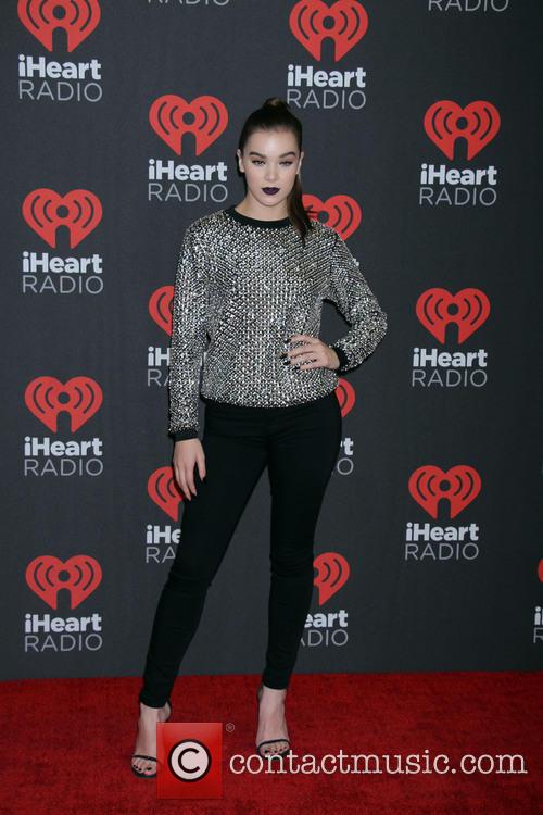 Hailee Steinfeld 2