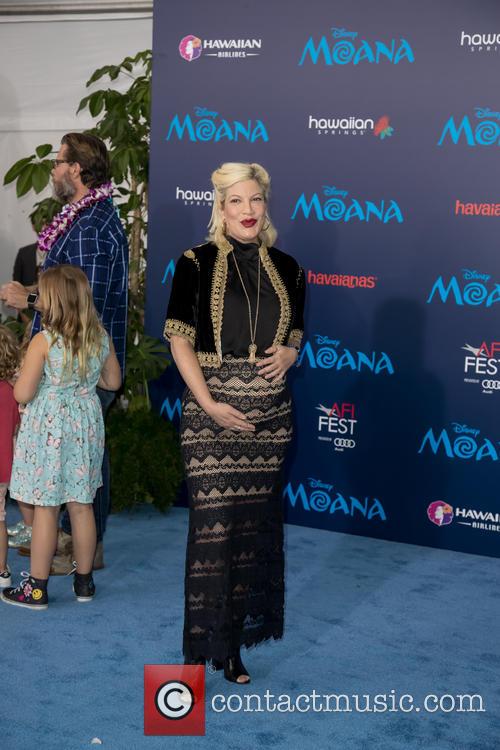 Tori Spelling 5