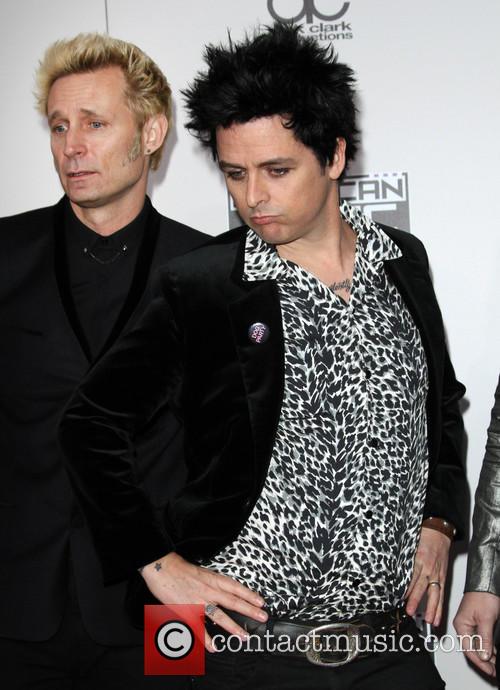 Mike Dirnt and Billie Joe Armstrong 3