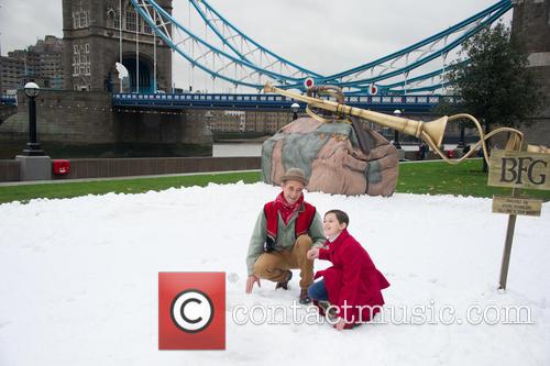 Mark Rylance and Ruby Barnhill 2