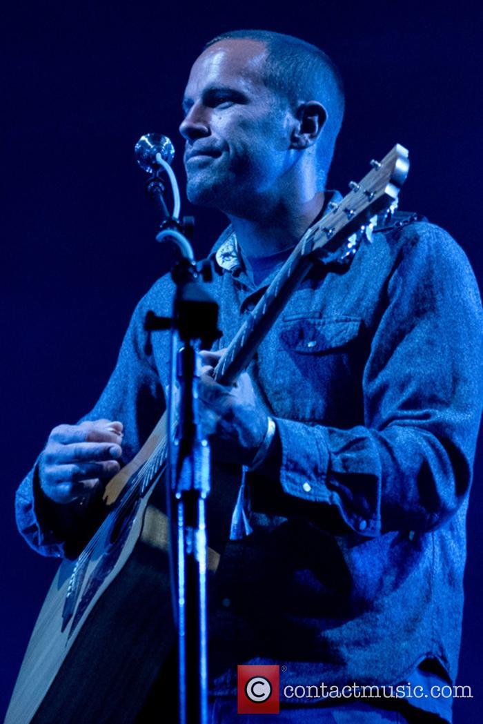 Jack Johnson performing live