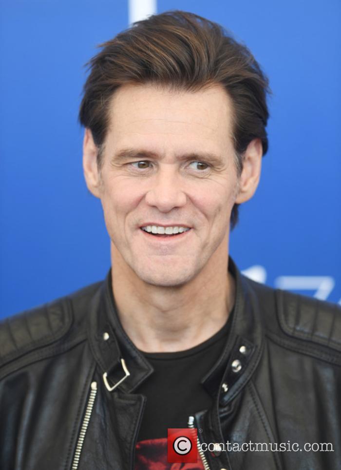 Jim Carrey says he and Tommy Lee Jones never struck up a friendship
